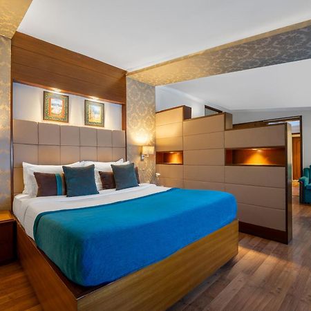 The Astor Hotel Kolkata Ngoại thất bức ảnh