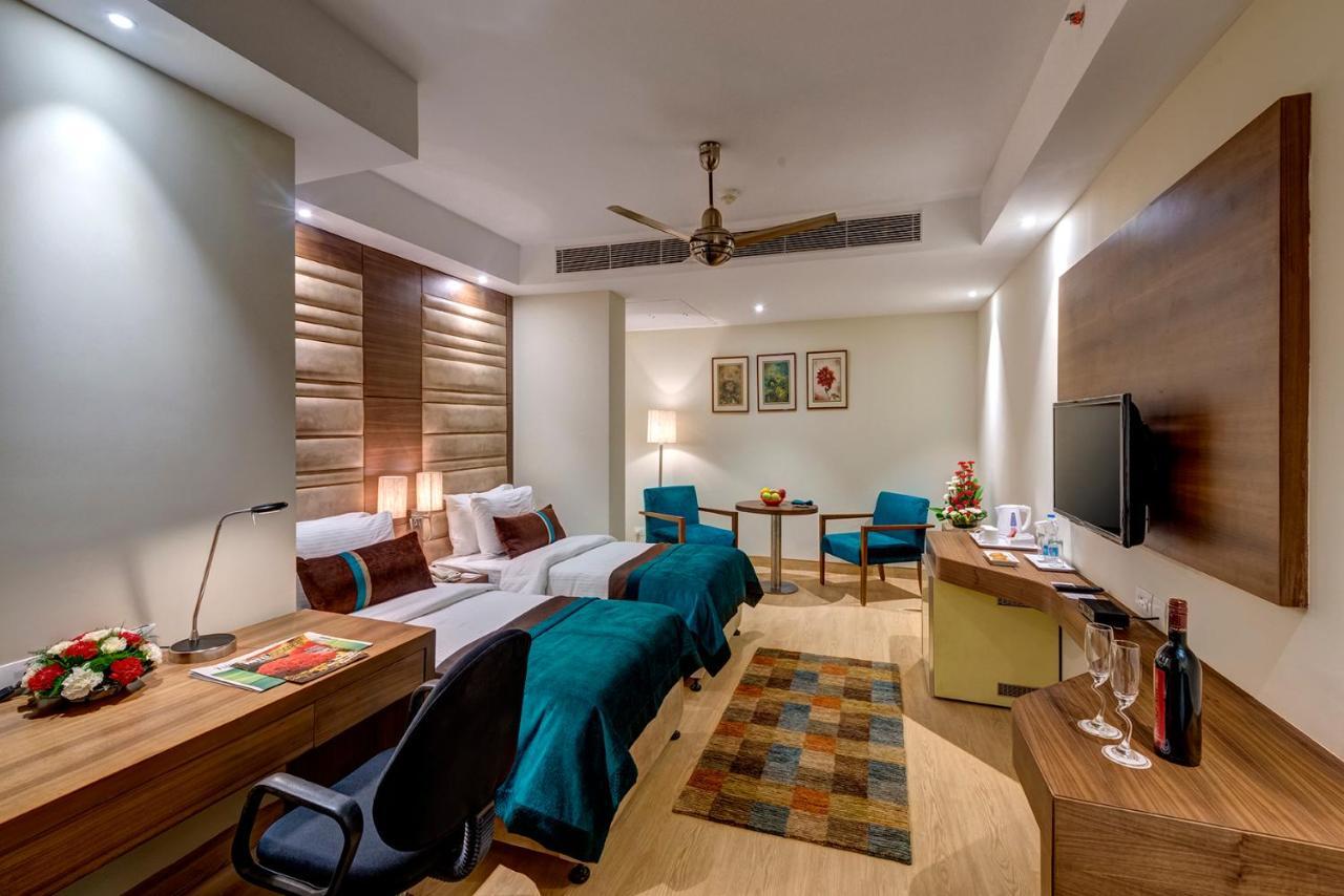 The Astor Hotel Kolkata Ngoại thất bức ảnh