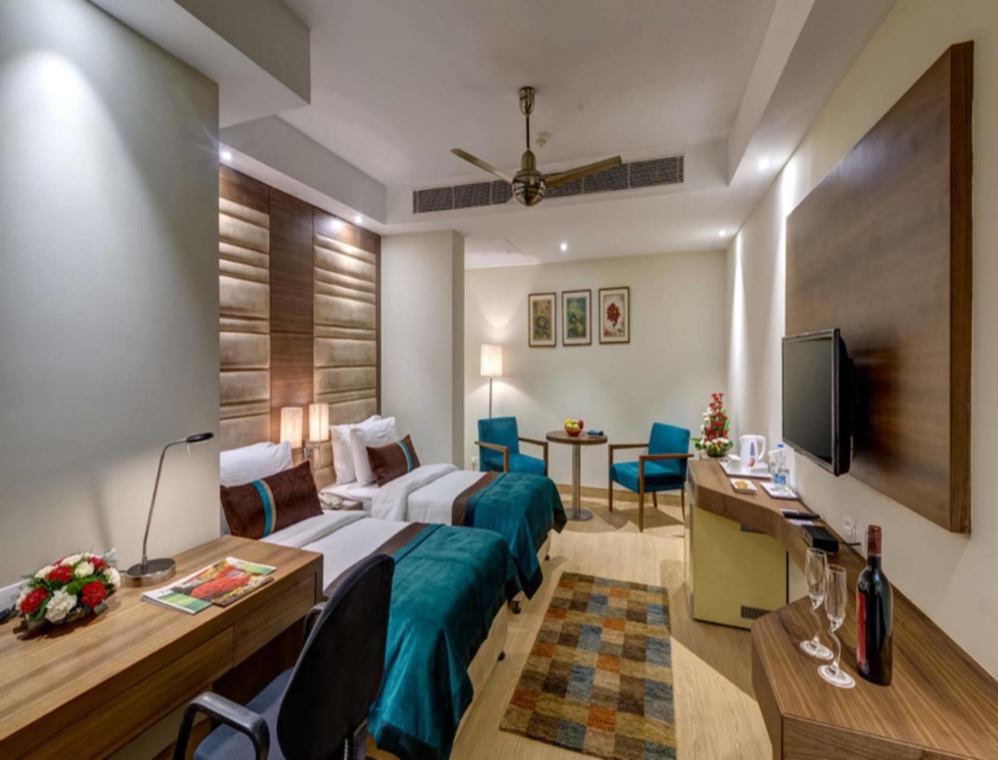 The Astor Hotel Kolkata Ngoại thất bức ảnh