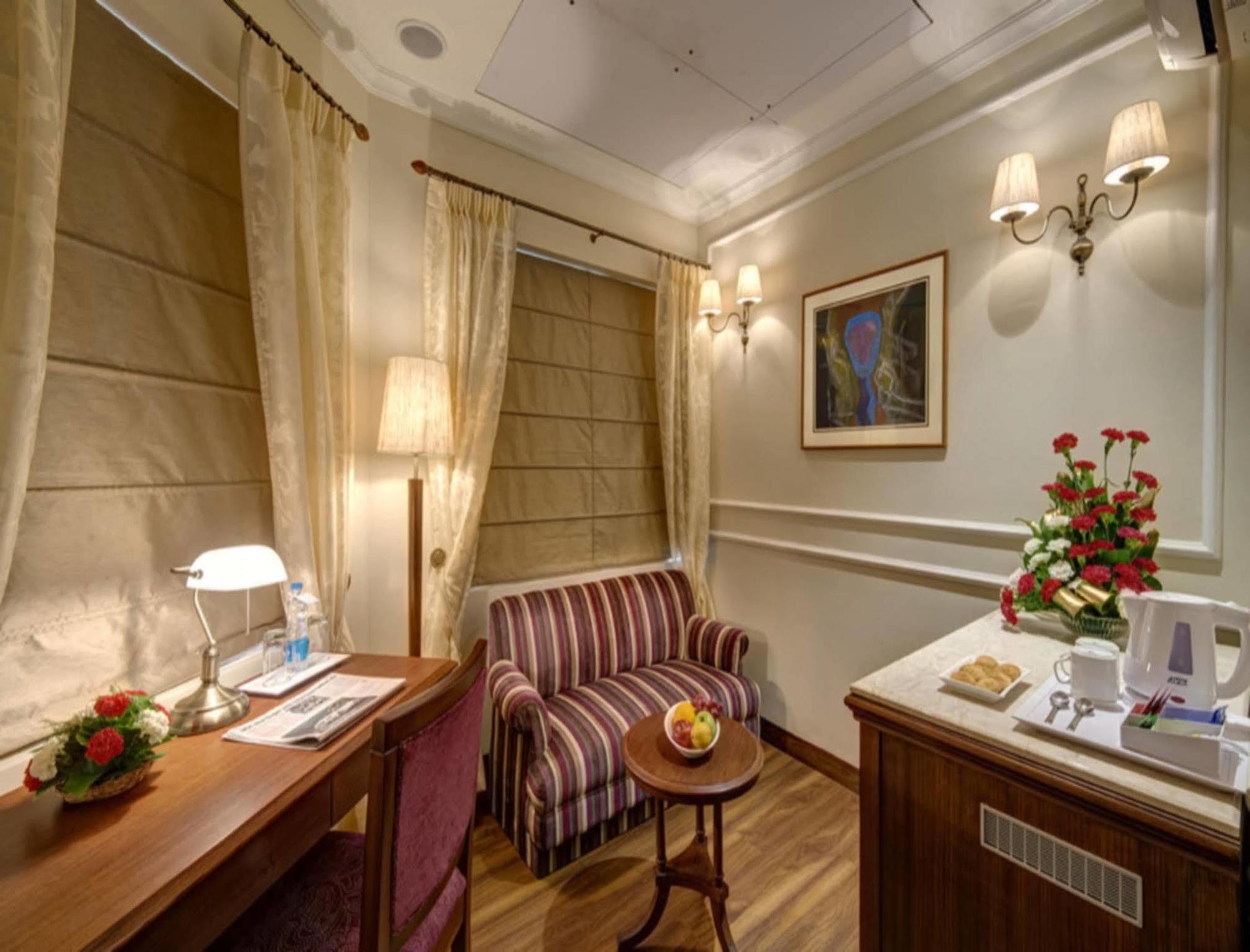 The Astor Hotel Kolkata Ngoại thất bức ảnh